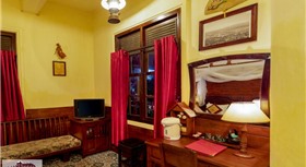 Khách sạn Saphir Đà Lạt